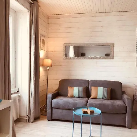 Newport A 50 M Du Marche Et Calme Apartment *