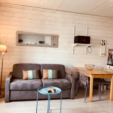 Newport A 50 M Du Marche Et Calme Appartement *