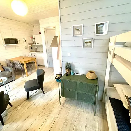 Newport A 50 M Du Marche Et Calme Apartment *